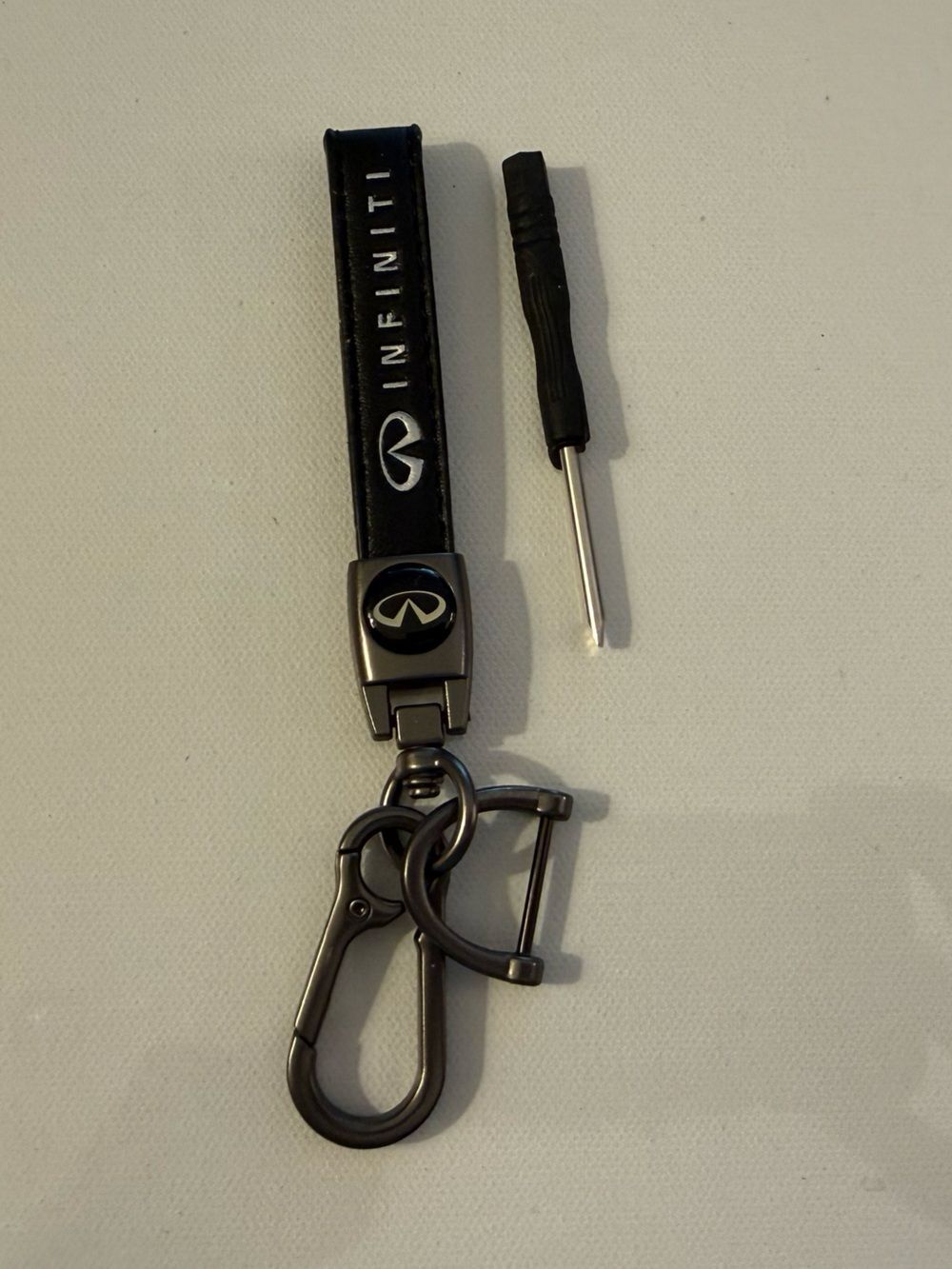 Infinity Key Fob Keychain in Black Leather with Logo NWT